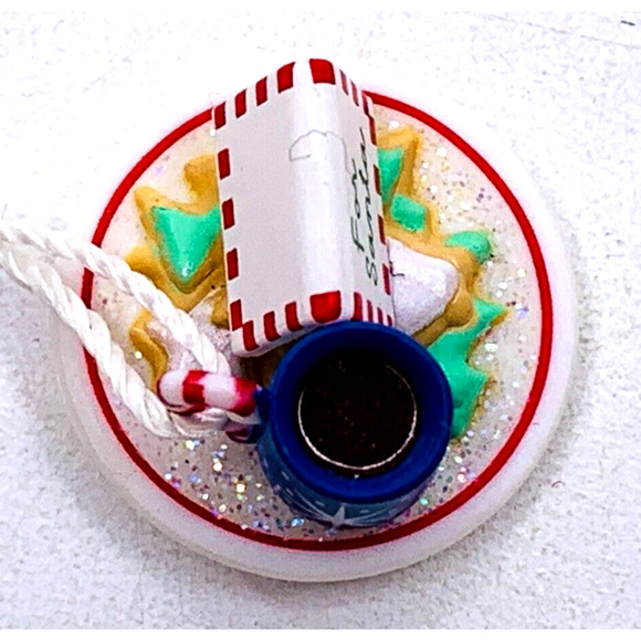 Hallmark JUST FOR SANTA Miniature Keepsake Ornament‎ Cookies Cocoa 2004 - Picture 6 of 12